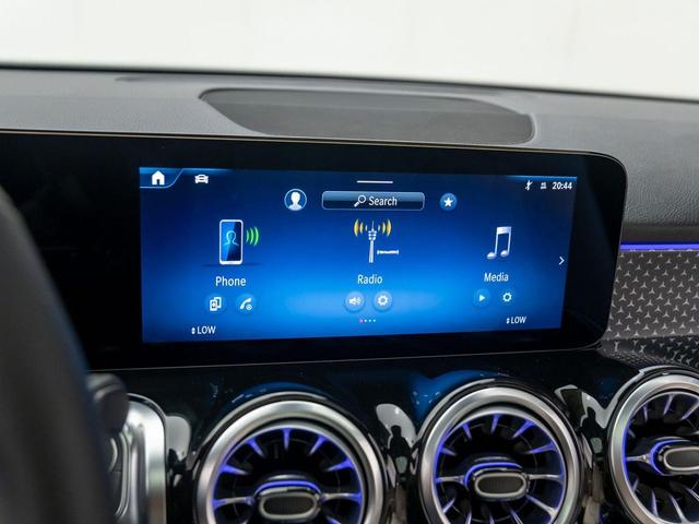 Photo of 2025 Mountain Grey Metallic Mercedes-Benz GLB 250