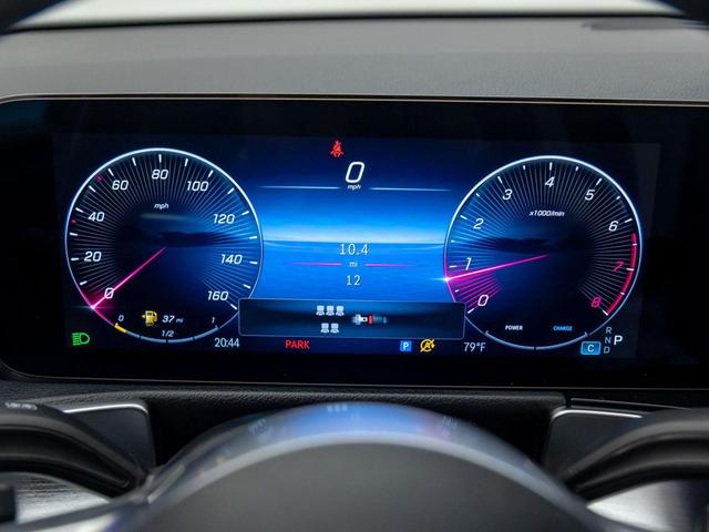 Photo of 2025 Mountain Grey Metallic Mercedes-Benz GLB 250