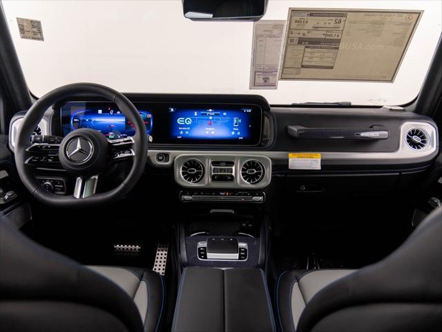 Photo of 2025 MANUFAKTUR Moonlight White Metallic Mercedes-Benz G-Class