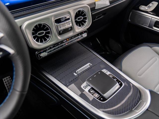 Photo of 2025 MANUFAKTUR Moonlight White Metallic Mercedes-Benz G-Class