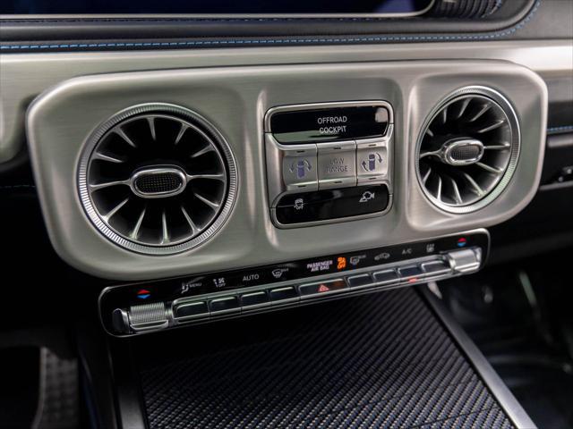 Photo of 2025 MANUFAKTUR Moonlight White Metallic Mercedes-Benz G-Class