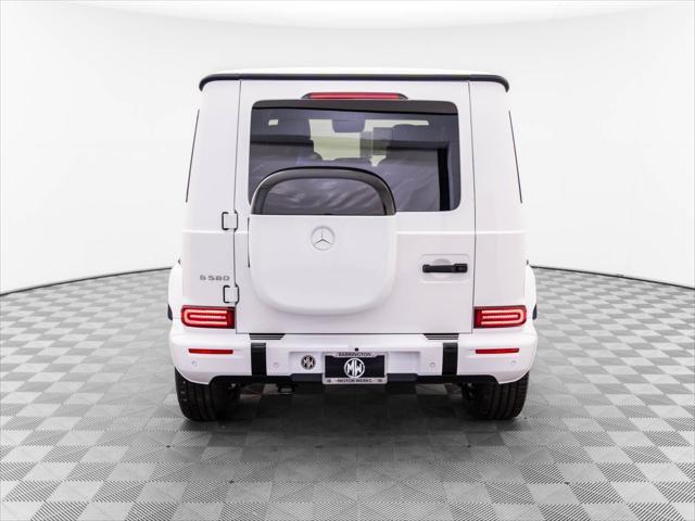 Photo of 2025 MANUFAKTUR Moonlight White Metallic Mercedes-Benz G-Class
