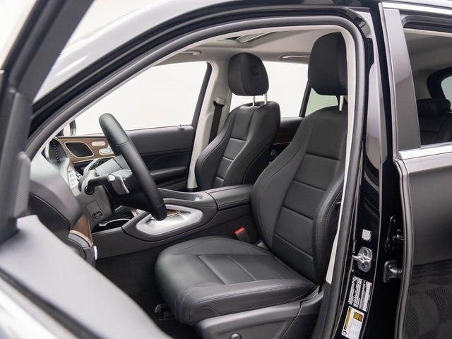 Photo of 2025 Black Mercedes-Benz GLE 450e