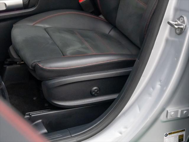 Photo of 2021 Iridium Silver Metallic Mercedes-Benz GLB 250