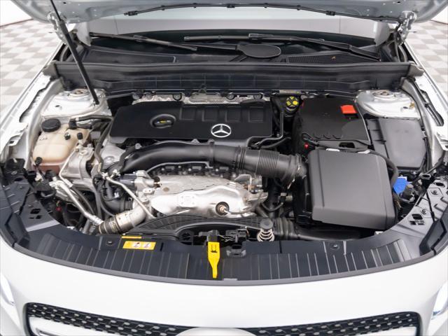 Photo of 2021 Iridium Silver Metallic Mercedes-Benz GLB 250