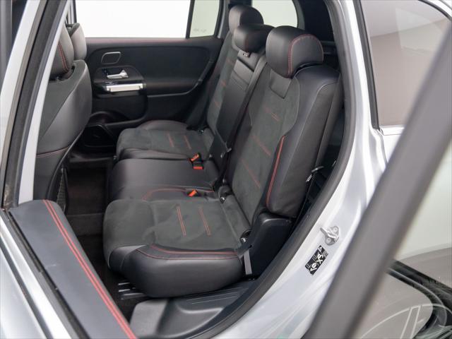 Photo of 2021 Iridium Silver Metallic Mercedes-Benz GLB 250