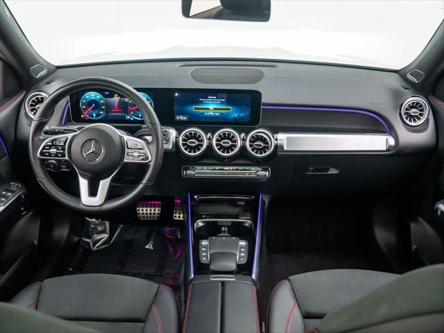 Photo of 2021 Iridium Silver Metallic Mercedes-Benz GLB 250