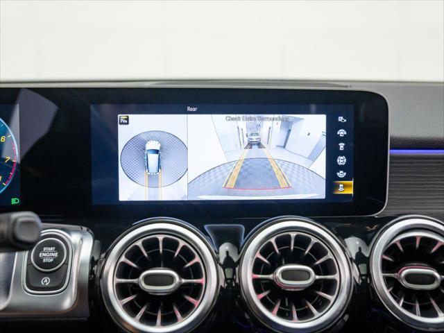 Photo of 2021 Iridium Silver Metallic Mercedes-Benz GLB 250