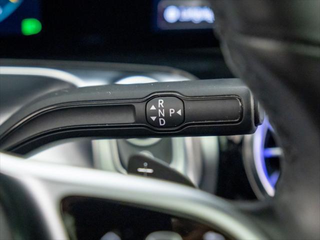 Photo of 2021 Iridium Silver Metallic Mercedes-Benz GLB 250