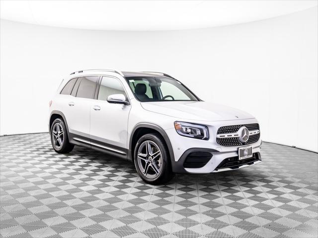 Photo of 2021 Iridium Silver Metallic Mercedes-Benz GLB 250