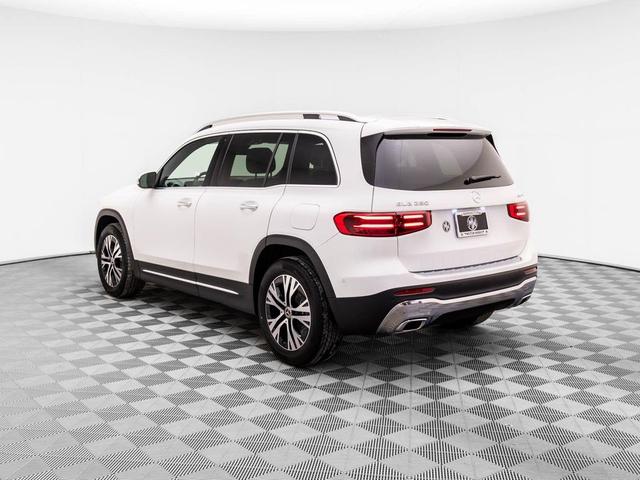 Photo of 2025 Polar White Mercedes-Benz GLB 250