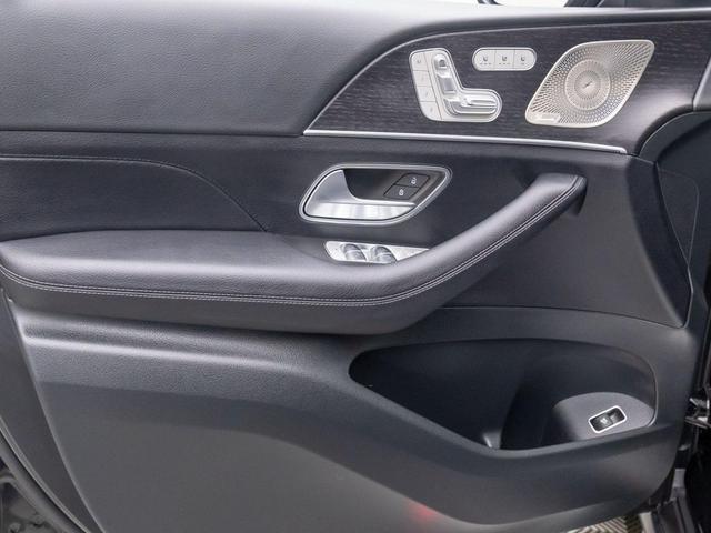 Photo of 2025 Obsidian Black Metallic Mercedes-Benz GLS 450