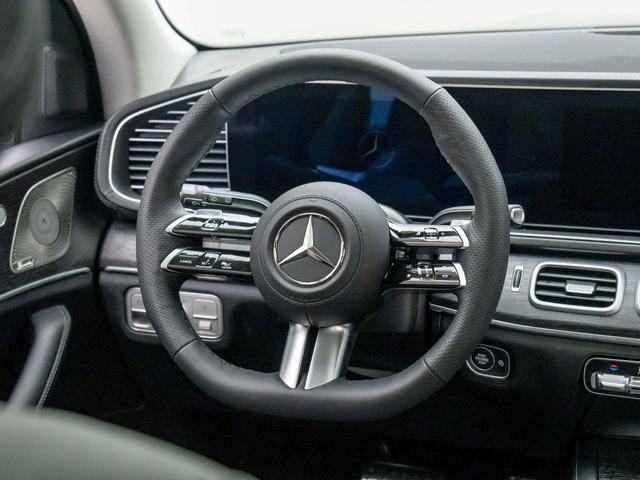 Photo of 2025 Obsidian Black Metallic Mercedes-Benz GLS 450