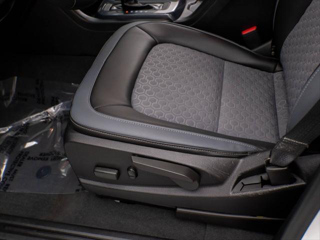 Photo of 2021 Summit White Chevrolet Colorado