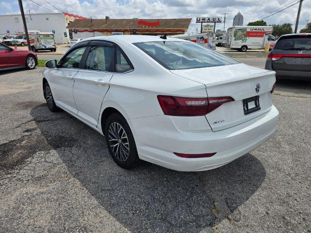 Photo of 2020 Pure White Volkswagen Jetta