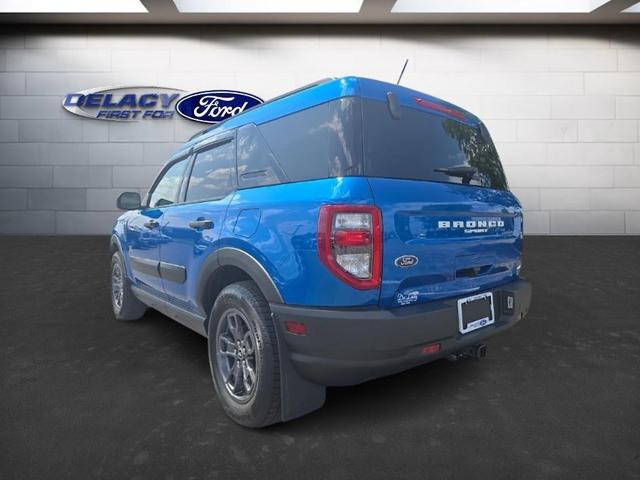 Photo of 2022 Blue Metallic Ford Bronco Sport