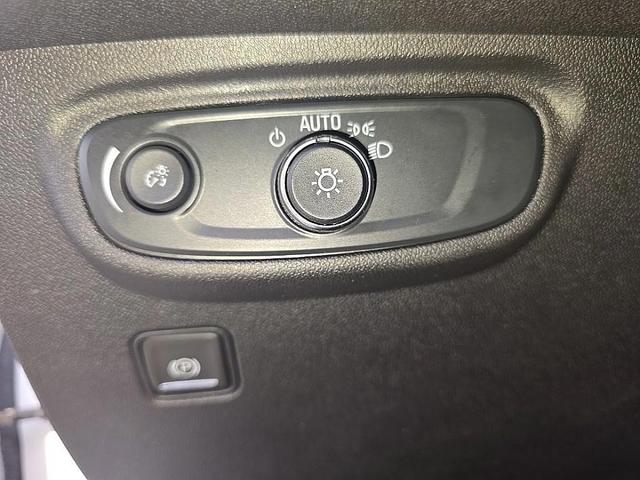 Photo of 2024 Summit White GMC Terrain