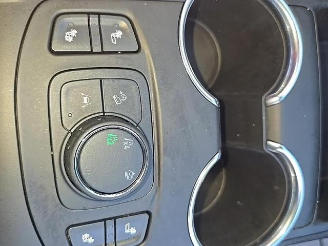 Photo of 2024 Summit White GMC Terrain