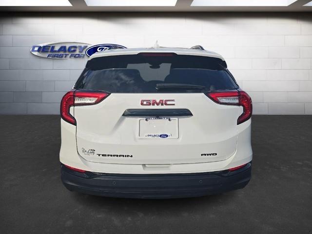 Photo of 2024 Summit White GMC Terrain
