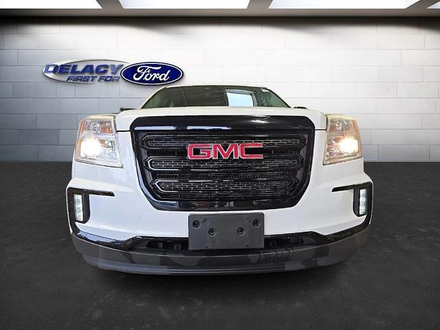 Photo of 2017 Summit White GMC Terrain
