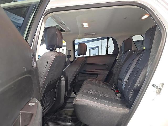 Photo of 2017 Summit White GMC Terrain