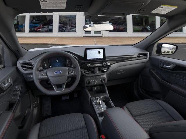 Photo of 2025 Star White Metallic Tri-Coat Ford Escape