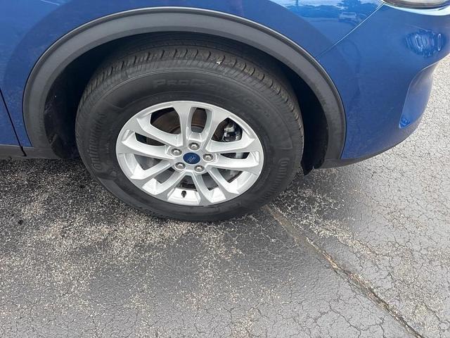 Photo of 2022 Atlas Blue Metallic Ford Escape