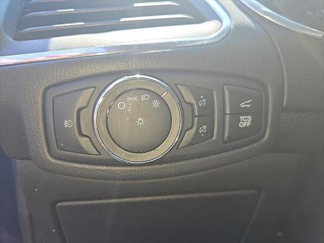 Photo of 2020 Dark Persian Green Metallic Ford Edge