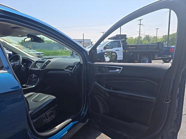 Photo of 2020 Dark Persian Green Metallic Ford Edge