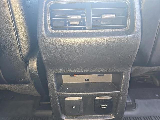 Photo of 2020 Dark Persian Green Metallic Ford Edge