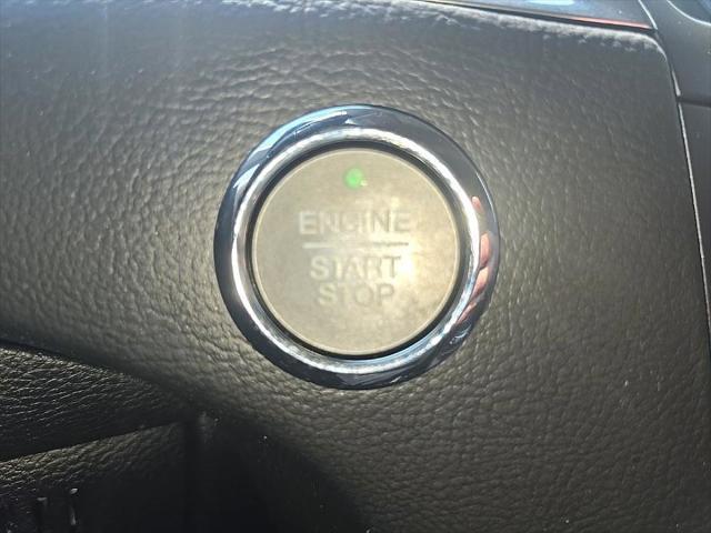 Photo of 2020 Dark Persian Green Metallic Ford Edge