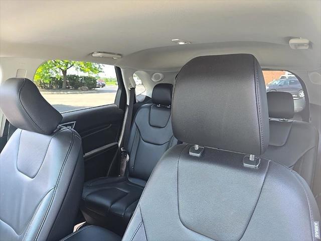 Photo of 2020 Dark Persian Green Metallic Ford Edge
