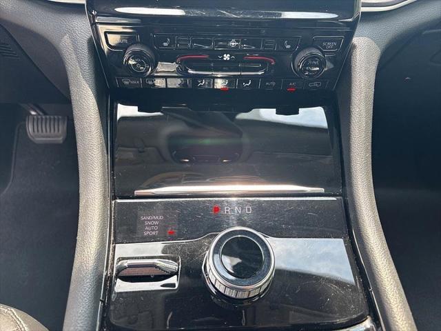 Photo of 2021 Baltic Gray Metallic Clearcoat Jeep Grand Cherokee L