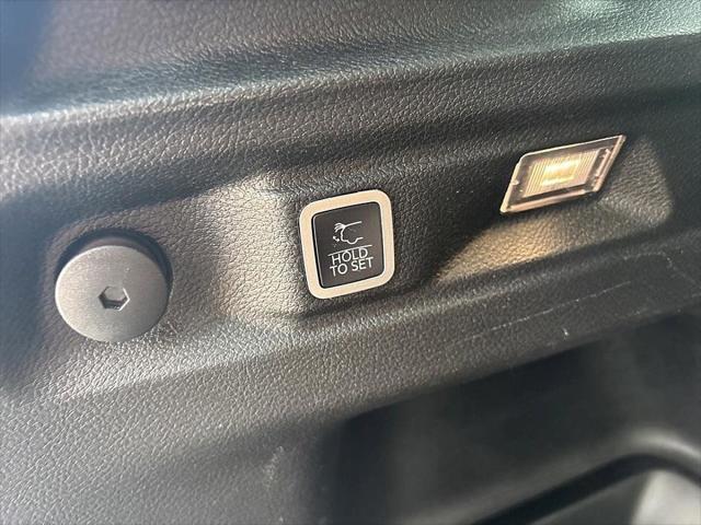 Photo of 2021 Baltic Gray Metallic Clearcoat Jeep Grand Cherokee L
