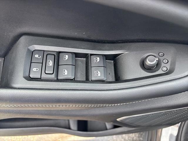 Photo of 2021 Baltic Gray Metallic Clearcoat Jeep Grand Cherokee L