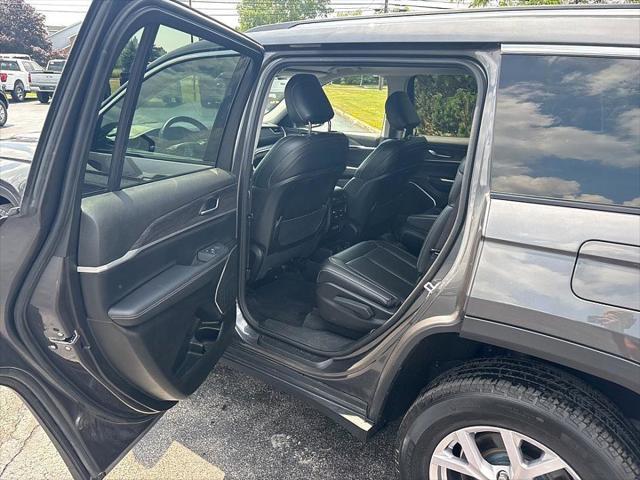 Photo of 2021 Baltic Gray Metallic Clearcoat Jeep Grand Cherokee L