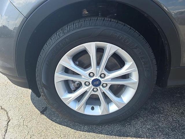Photo of 2019 Magnetic Ford Escape