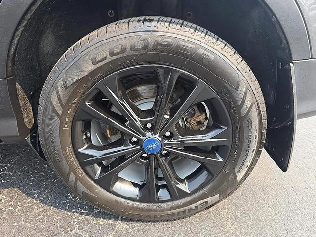 Photo of 2019 Magnetic Ford Escape