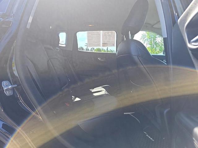 Photo of 2019 Diamond Black Crystal Pearlcoat Jeep Compass
