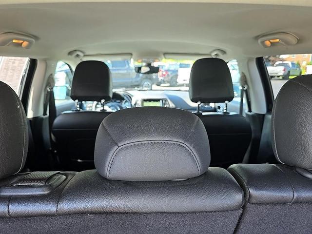 Photo of 2019 Diamond Black Crystal Pearlcoat Jeep Compass