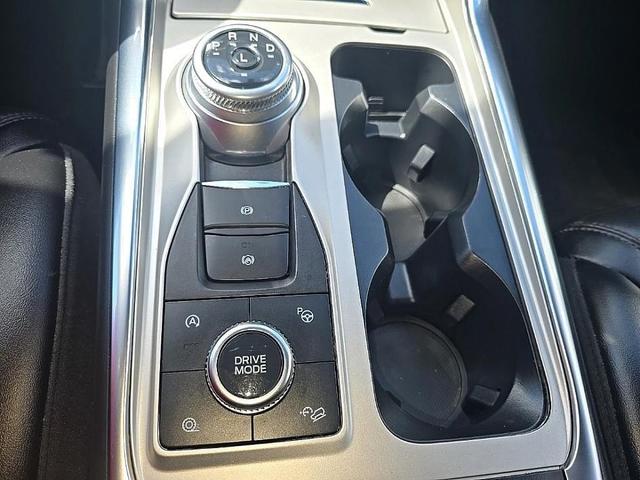 Photo of 2022 Carbonized Gray Metallic Ford Explorer