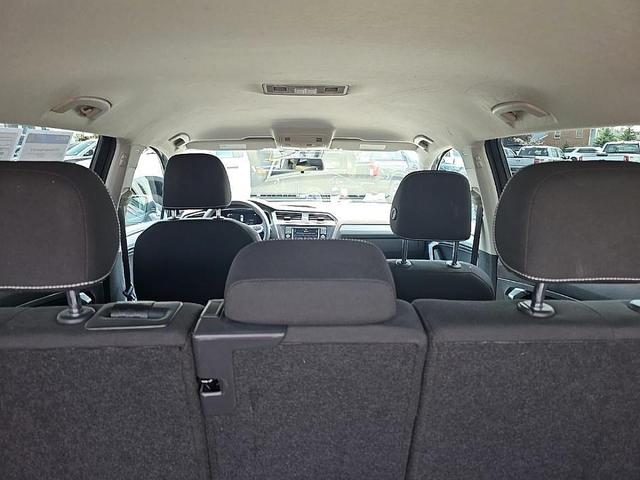 Photo of 2022 Platinum Gray Metallic Volkswagen Tiguan