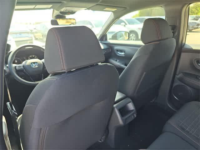 Photo of 2025 Urban Gray Pearl Honda HR-V