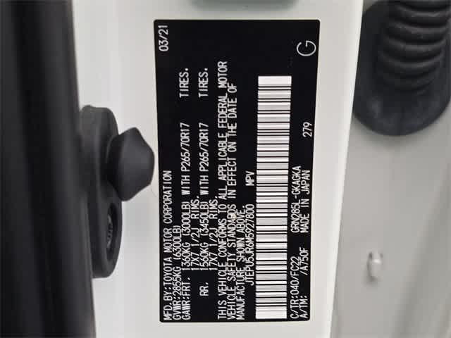 Photo of 2021 Super White Toyota 4Runner