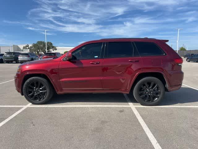 Photo of 2021 Velvet Red Pearlcoat Jeep Grand Cherokee