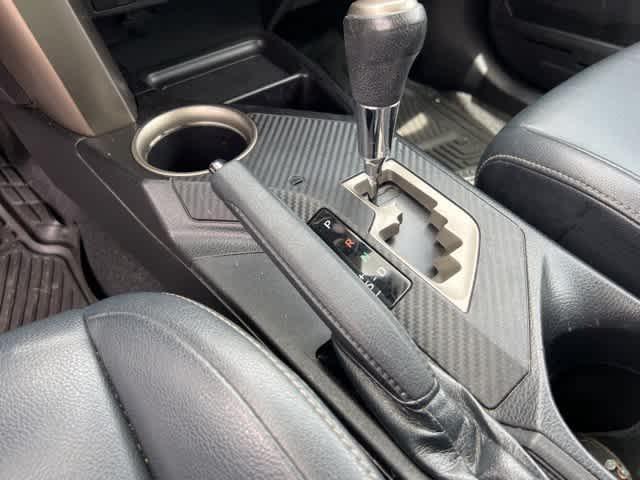 Photo of 2013 Blizzard Pearl Toyota RAV4