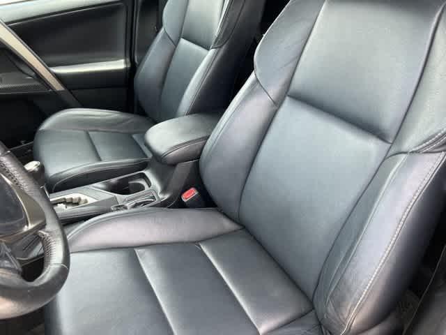 Photo of 2013 Blizzard Pearl Toyota RAV4