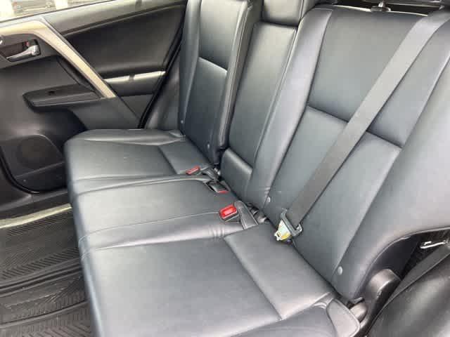 Photo of 2013 Blizzard Pearl Toyota RAV4