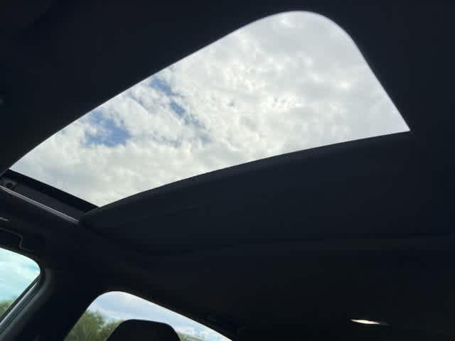 Photo of 2024 Lunar Silver Metallic Honda CR-V Hybrid