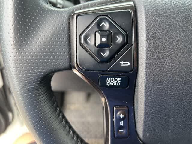 Photo of 2019 Super White Toyota 4Runner